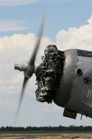 Ford Tri-Motor (N414H) - Ford Tri-Motor, Valle, AZ, 25 Aug 12