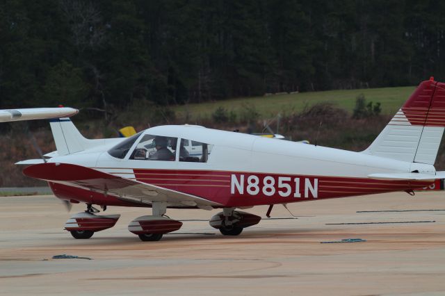 Piper Cherokee (N8851N)