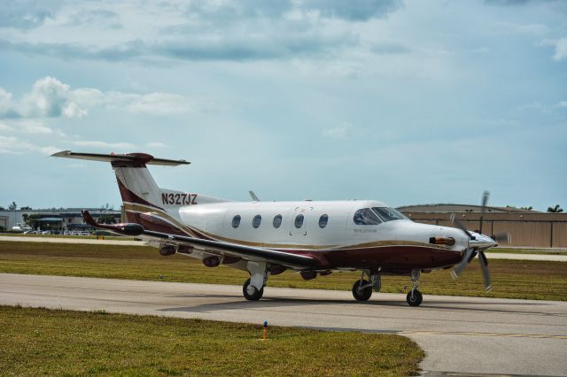 Pilatus PC-12 (N327JZ)