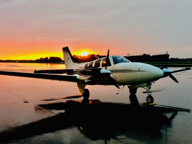 Beechcraft Baron (58) (N294DW)