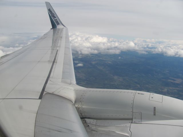 Boeing 737-700 —