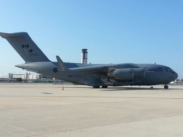 Boeing Globemaster III (17-7703)