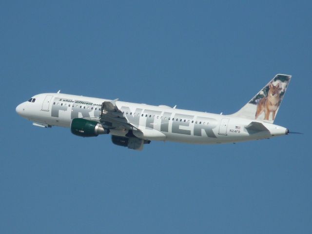 Airbus A320 (N214FR)