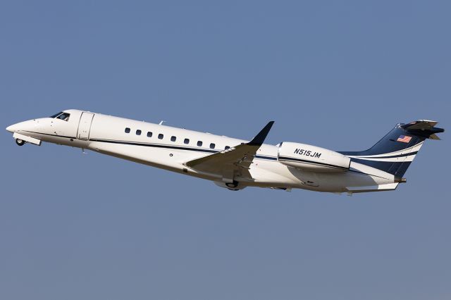 Embraer ERJ-135 (N515JM)