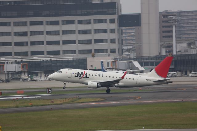 Embraer 170/175 (JA212J)