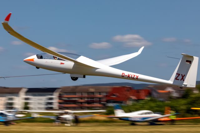 D-KIZX —