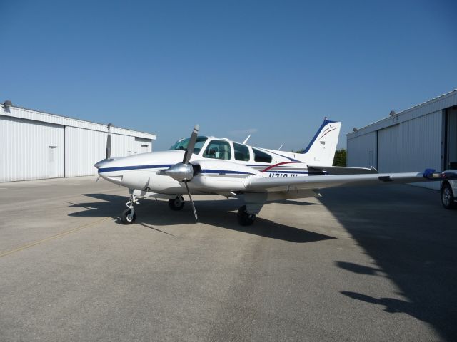 Beechcraft 55 Baron (N718JM)