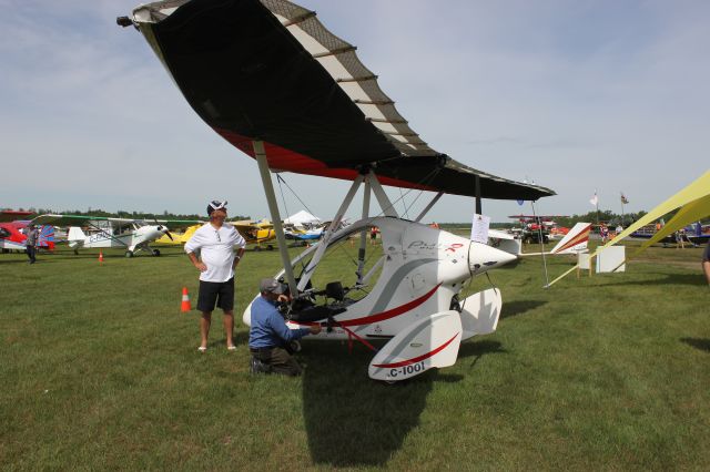 C-IOOI — - C-IOOI Puis R P&M Aviation RVA Aéroport de Sherbrooke QC. CYSC 16-06-2018.