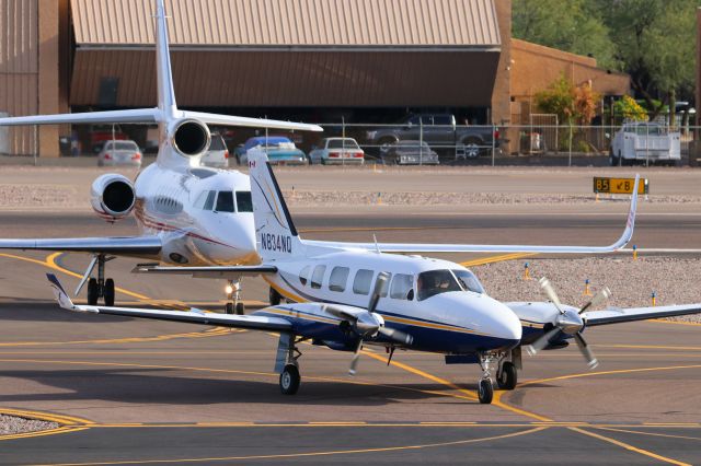 Piper Navajo (N834NQ)