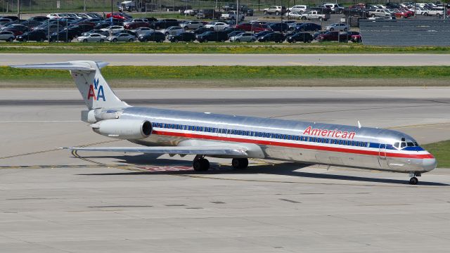 McDonnell Douglas MD-83 (N9620D) - Landing runway 12R 05-24-2013