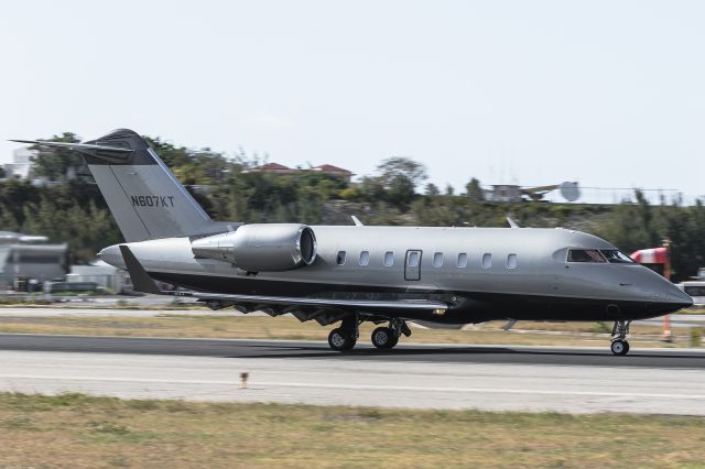 Canadair Challenger (N607KT)