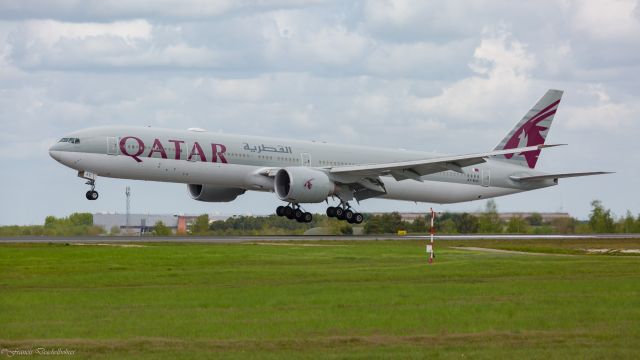 Boeing 777-200 (A7-BAC)