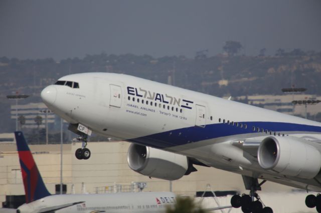 BOEING 727-200 (4X-ECF)