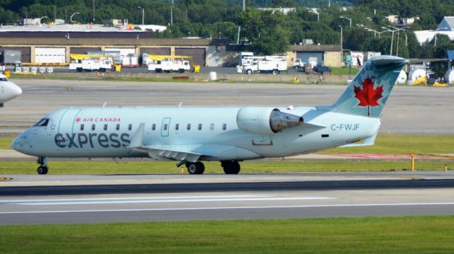 Canadair Regional Jet CRJ-100 (C-FWJF) - 7/10/19