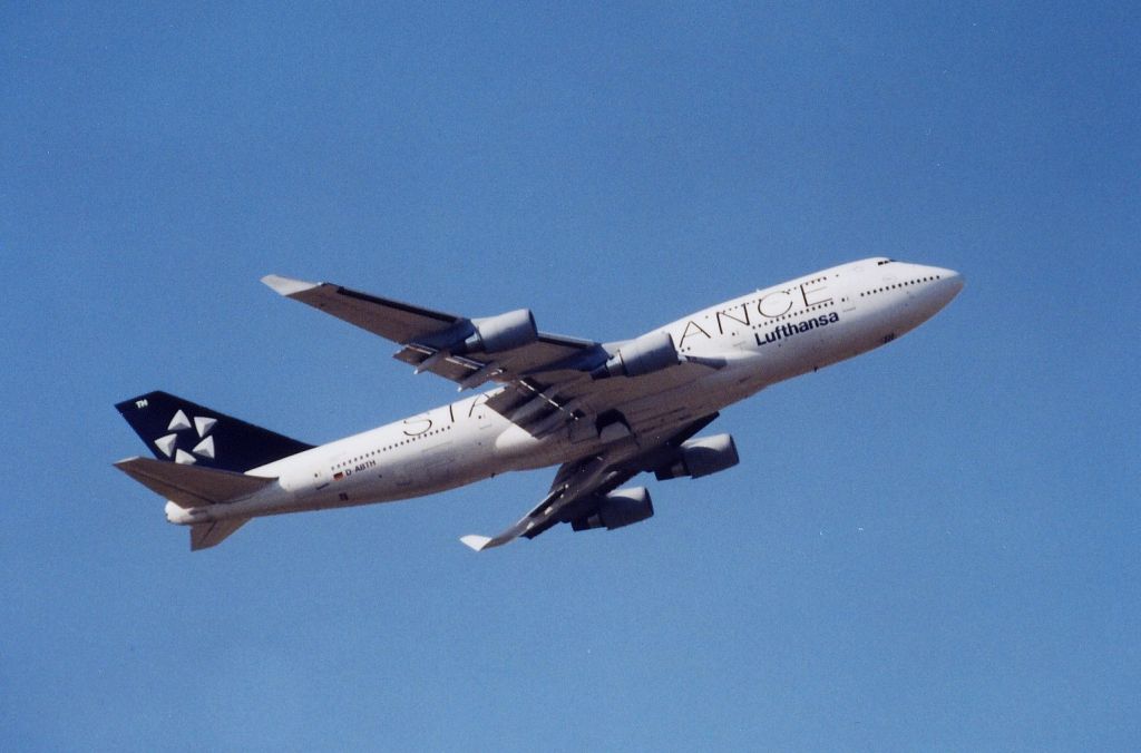 Boeing 747-400 (D-ABTH) - Aug.2003