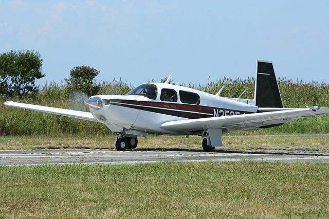 N252VL — - N252VL, formerly N252FJ, taking off runway 20 at Tangier Island, VA