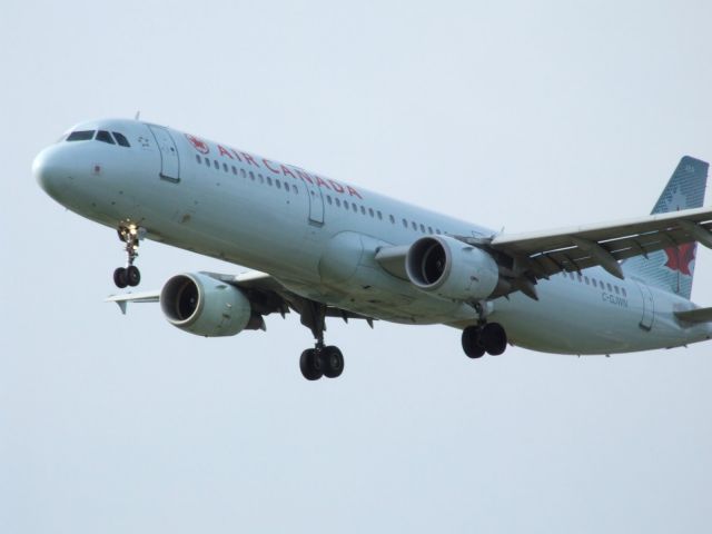 Airbus A321 (C-GJWN)