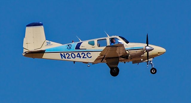 Beechcraft Travel Air (N2042C) - N2042C 1959 Beechcraft Travel Air Model 95 s/n TD-219 - North Las Vegas Airport  KVGTbr /Photo: Tomas Del Corobr /October 14, 2020