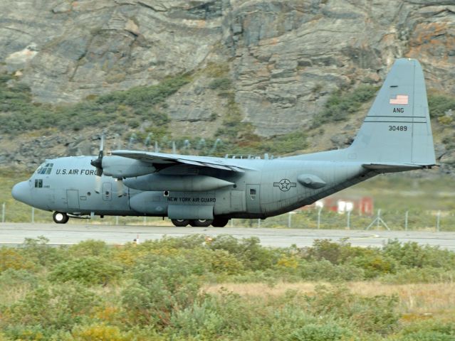 Lockheed C-130 Hercules (83-0489) - Departing, New York Air Guard