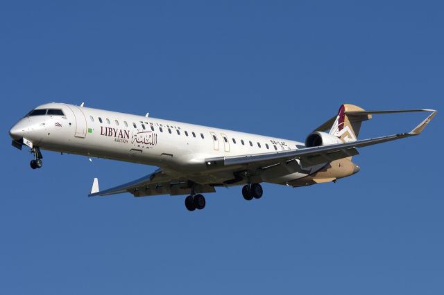 Canadair Regional Jet CRJ-900 (5A-LAC)