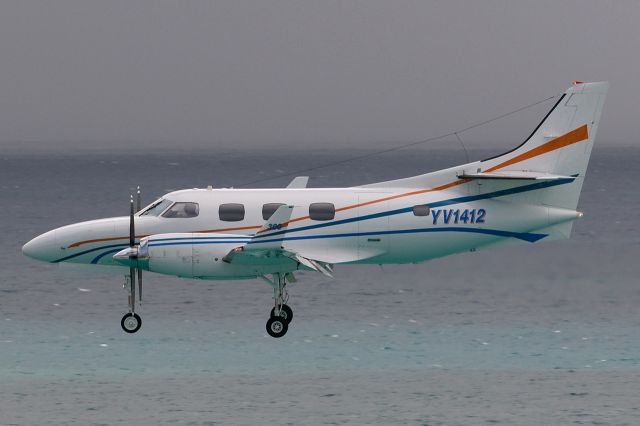 ASH1412 — - YV-1412 Merlin IIIB on approach to Saint Maarten