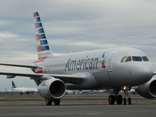 Airbus A319 (N9012)