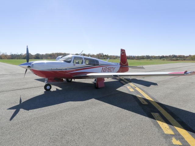 Mooney M-20 (N9160Y) - 23 October 2015.