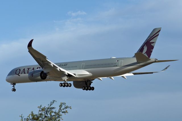 Airbus A350-1000 (A7-ANS) - Airbus A350-1000 cn 420. Qatar A7-ANS. Final runway 06 YPPH 03 January 2021. My understanding this was the first revenue flight.