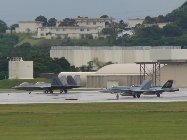 Lockheed F-22 Raptor — - &FA18