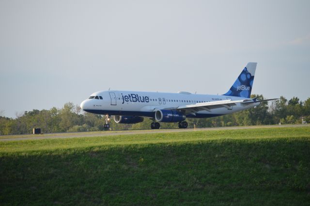 Airbus A320 (N655JB) - Blue 100