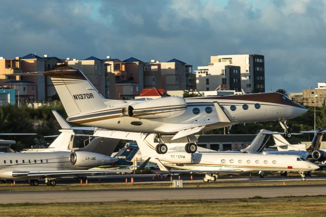 Gulfstream Aerospace Gulfstream IV (N137DR)