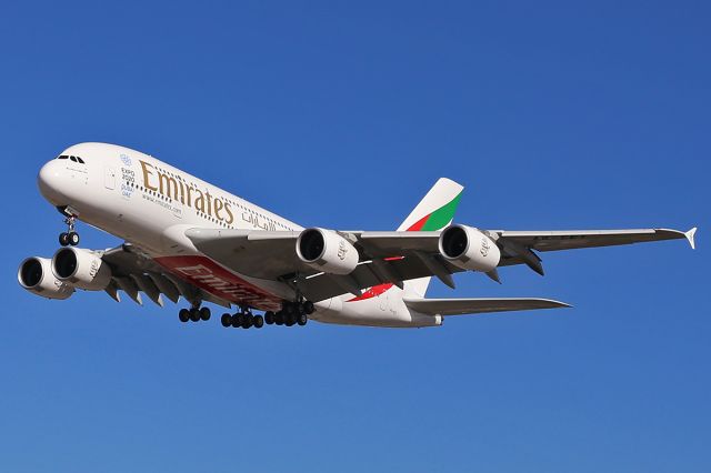 Airbus A380-800 (A6-EET) - Landing. 