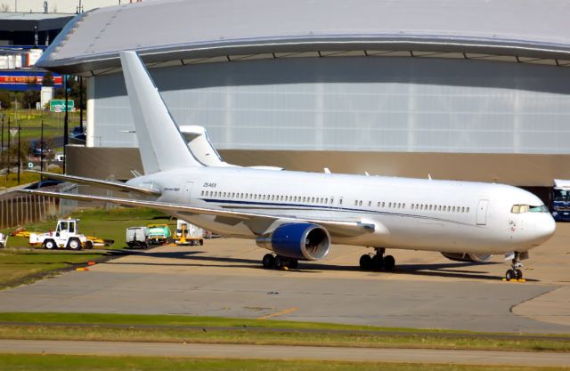 BOEING 767-300 (ZS-NEX)