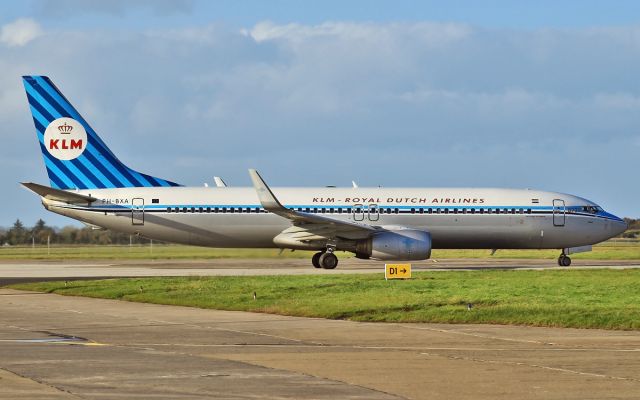 Boeing 737-800 (PH-BXA) - klm 737-8 ph-bxa retro livery training at shannon 12/11/13.