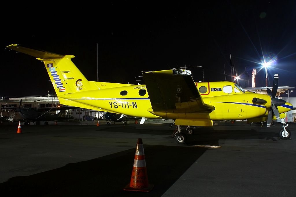 Beechcraft Super King Air 200 (YS111N)