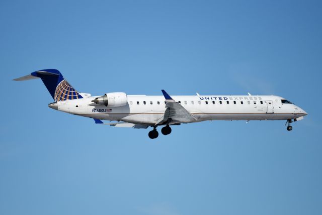 Canadair Regional Jet CRJ-700 (N168GJ) - Landing 5-R at KIND 01-21-19