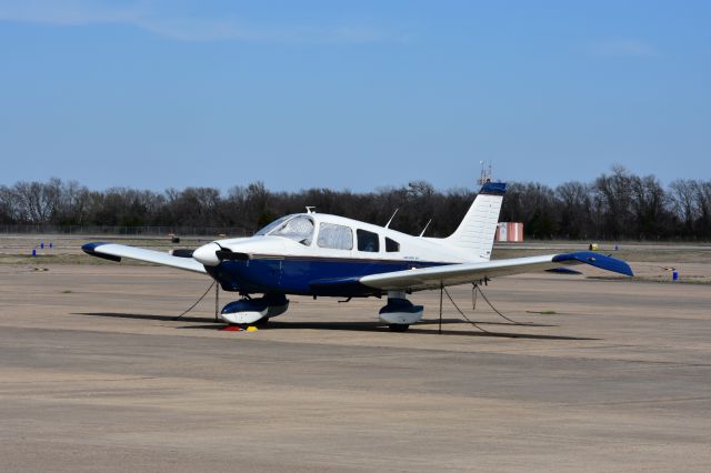 Piper Cherokee (N6504C) - sitting on the ramp HQZ