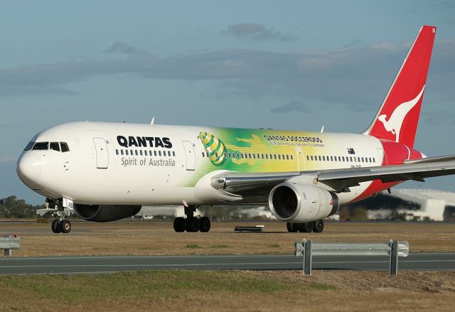 BOEING 767-300 (VH-ZXB)