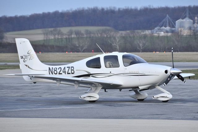 Cirrus SR-20 (N824ZB) - Seen at KFDK on 12/12/2009.      a href=http://discussions.flightaware.com/profile.php?mode=viewprofile&u=269247  [ concord977 profile ]/a