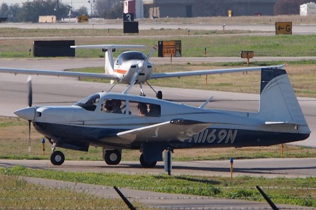 Mooney M-20 (N1169N)