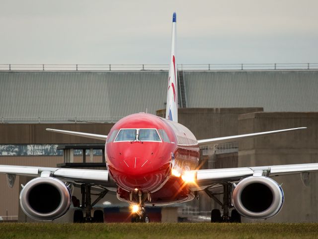 Embraer ERJ-190 (VH-ZPH)