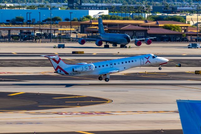 Embraer ERJ-135 (N256JX) - JetSuiteX E135 taking off from PHX on 9/25/22. Taken with a Canon 850D and Canon EF 70-200mm f/2.8L IS II USM lens.