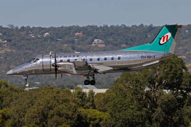 Embraer EMB-120 Brasilia (VH-NHY)