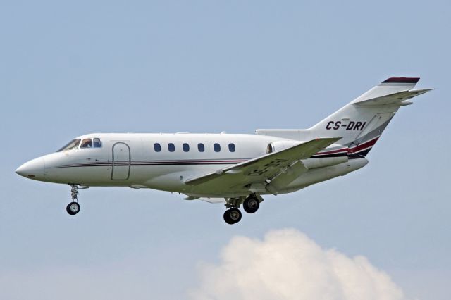 Hawker 800 (CS-DRI)