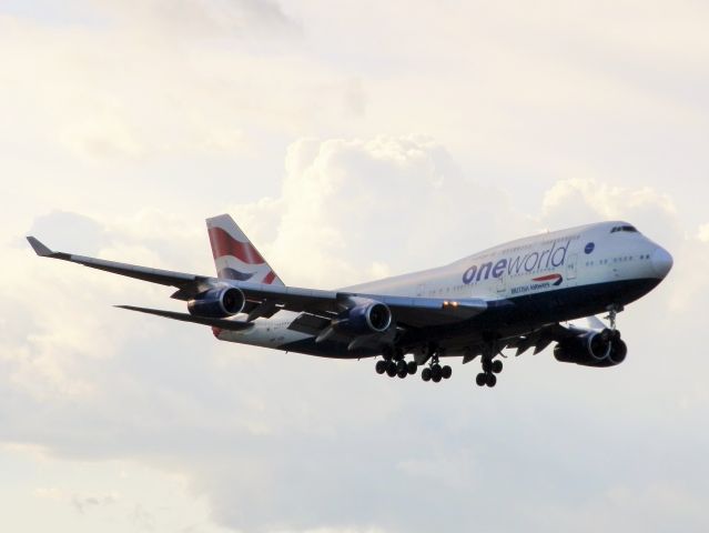 Boeing 747-400 (G-CIVK)