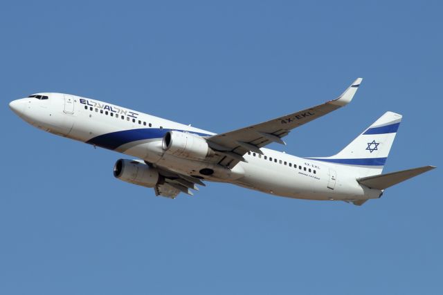 Boeing 737-800 (4X-EKL) - 27/01/2023;br /Flight to Athens (ATH) after T/O from runway 26.