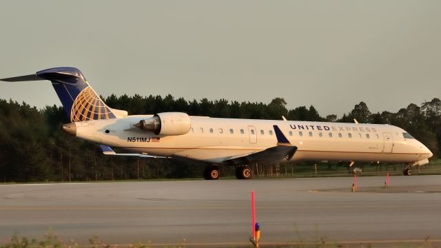 Canadair Regional Jet CRJ-700 (N511MJ)