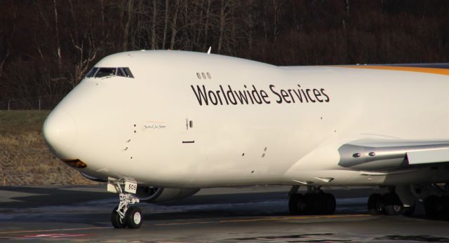 BOEING 747-8 (N605UP) - The first 747-8F for UPS.