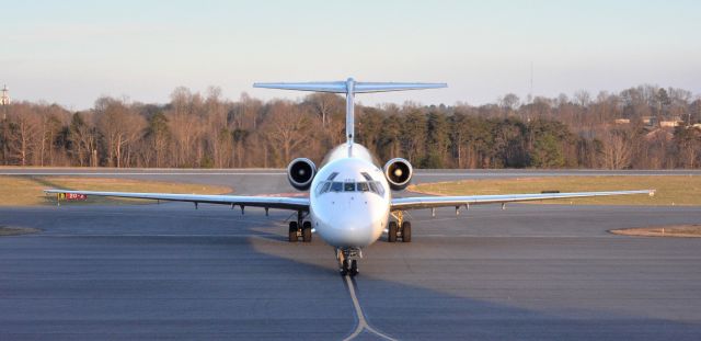 McDonnell Douglas MD-83 (N865GA) - 3/9/16