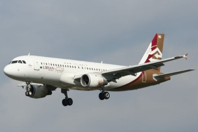 Airbus A320 (TS-IND)